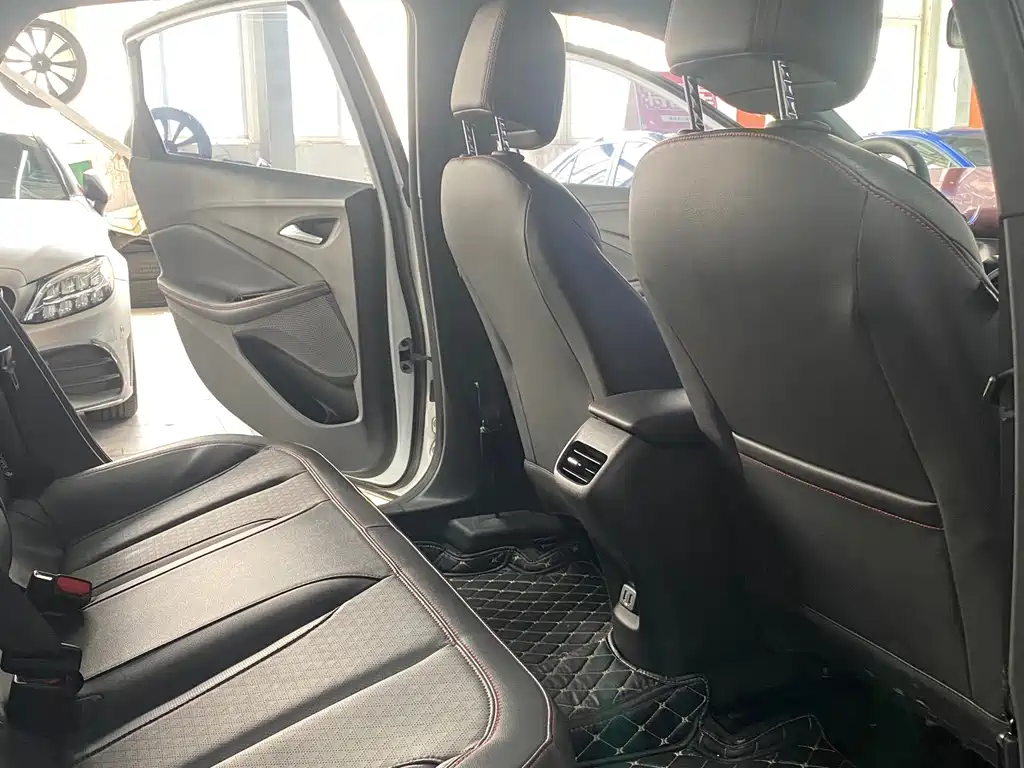 Buick Verano — миниатюра 12
