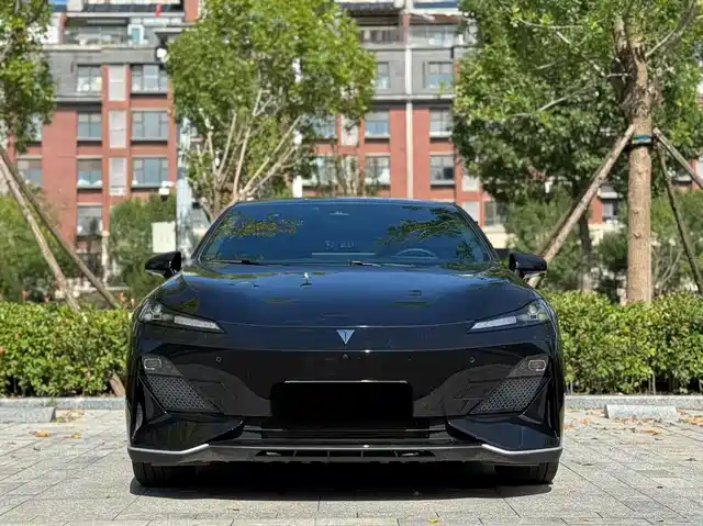 DARK BLUE CAR DARK BLUE SL03 2024