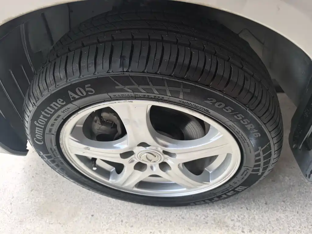 Dongfeng Succe 2014 1.6L MT Comfort 7 мест IV