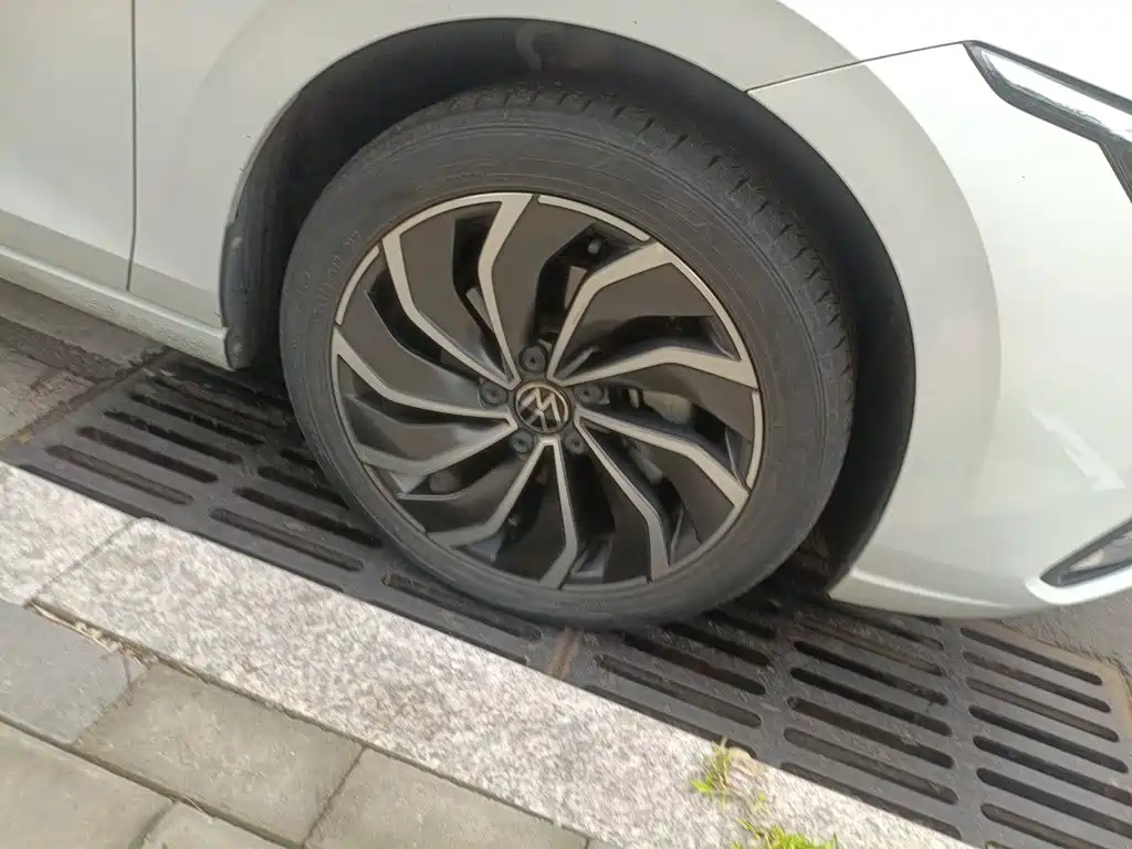 Volkswagen Golf — миниатюра 10