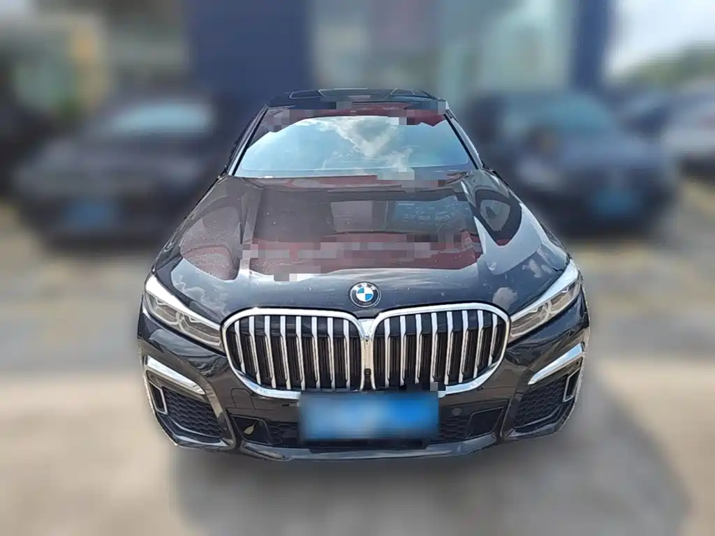 BMW 7 Series — миниатюра 5