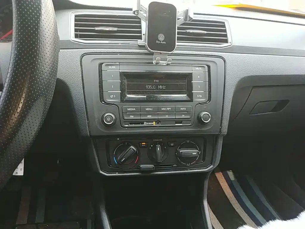 Volkswagen Santana — миниатюра 13