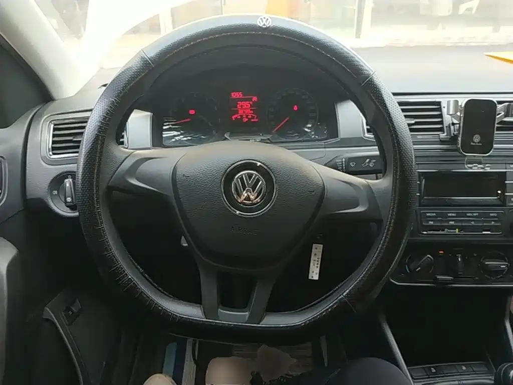 Volkswagen Santana — миниатюра 11