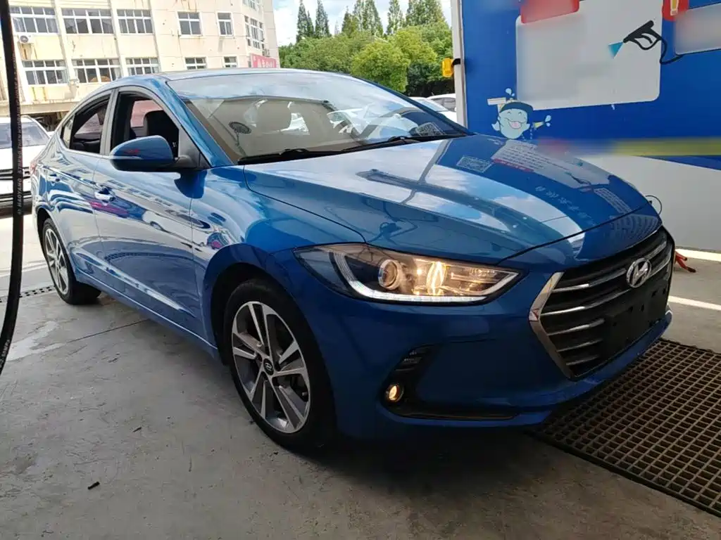 Hyundai Elantra — миниатюра 4