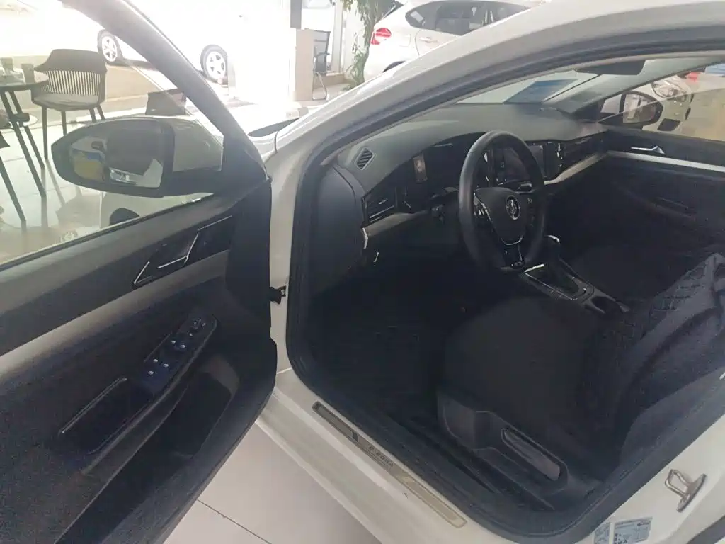 Volkswagen Bora EV — миниатюра 12