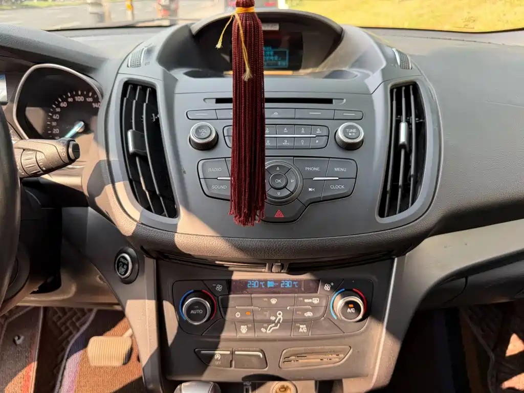 Ford Kuga — миниатюра 10