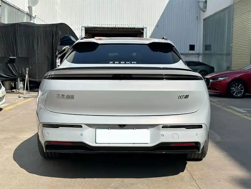 Zeekr 007GT — миниатюра 8