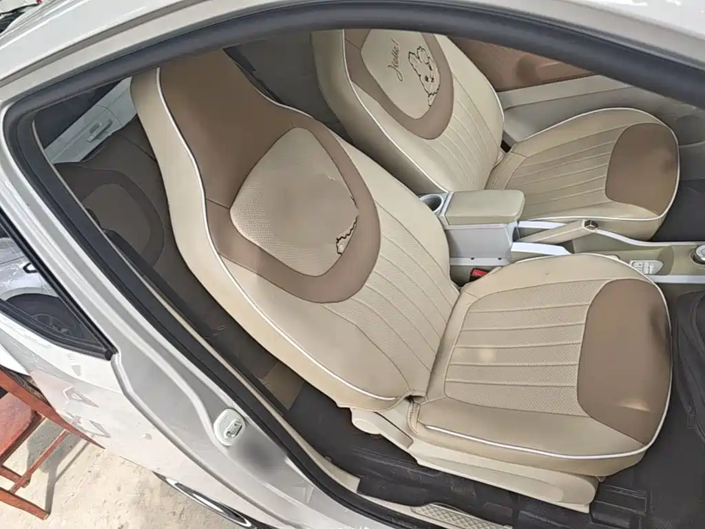 Wuling MINIEV — миниатюра 25