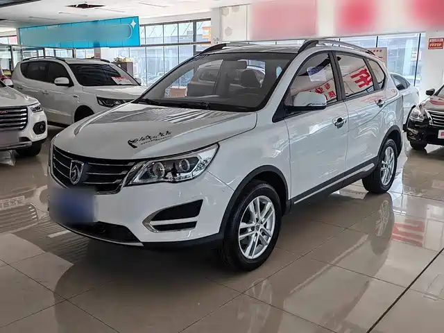 BAOJUN  560 2018
