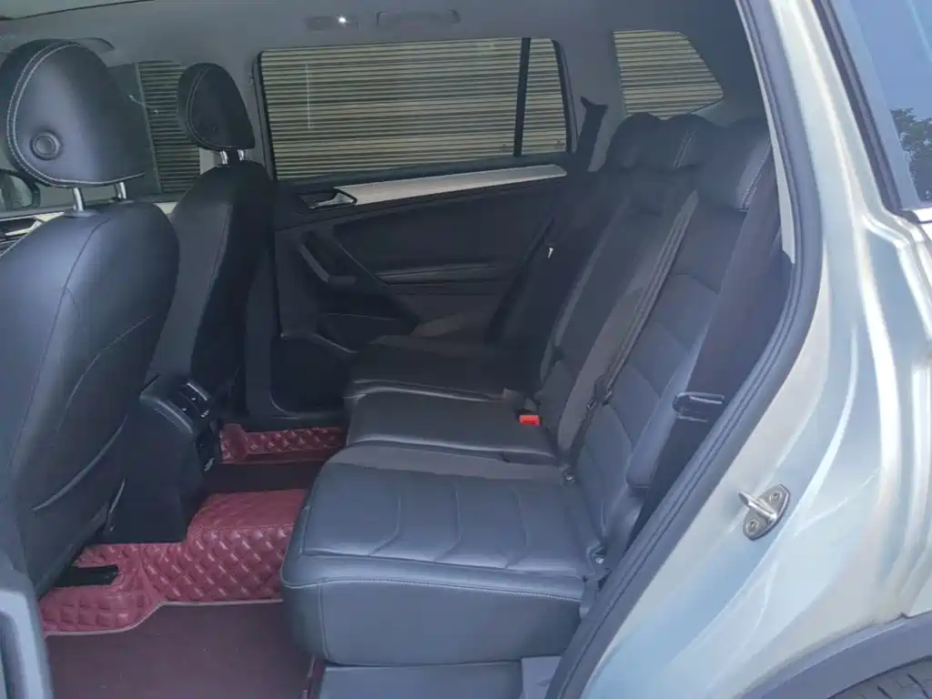 Volkswagen Tiguan L — миниатюра 17