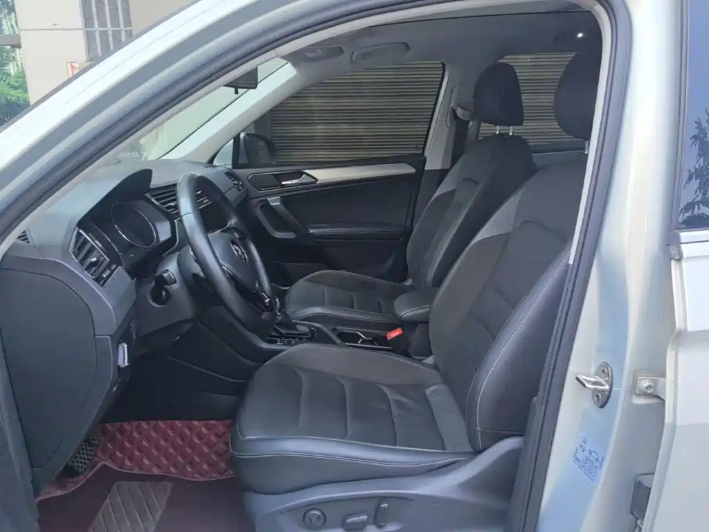 Volkswagen Tiguan L — миниатюра 15