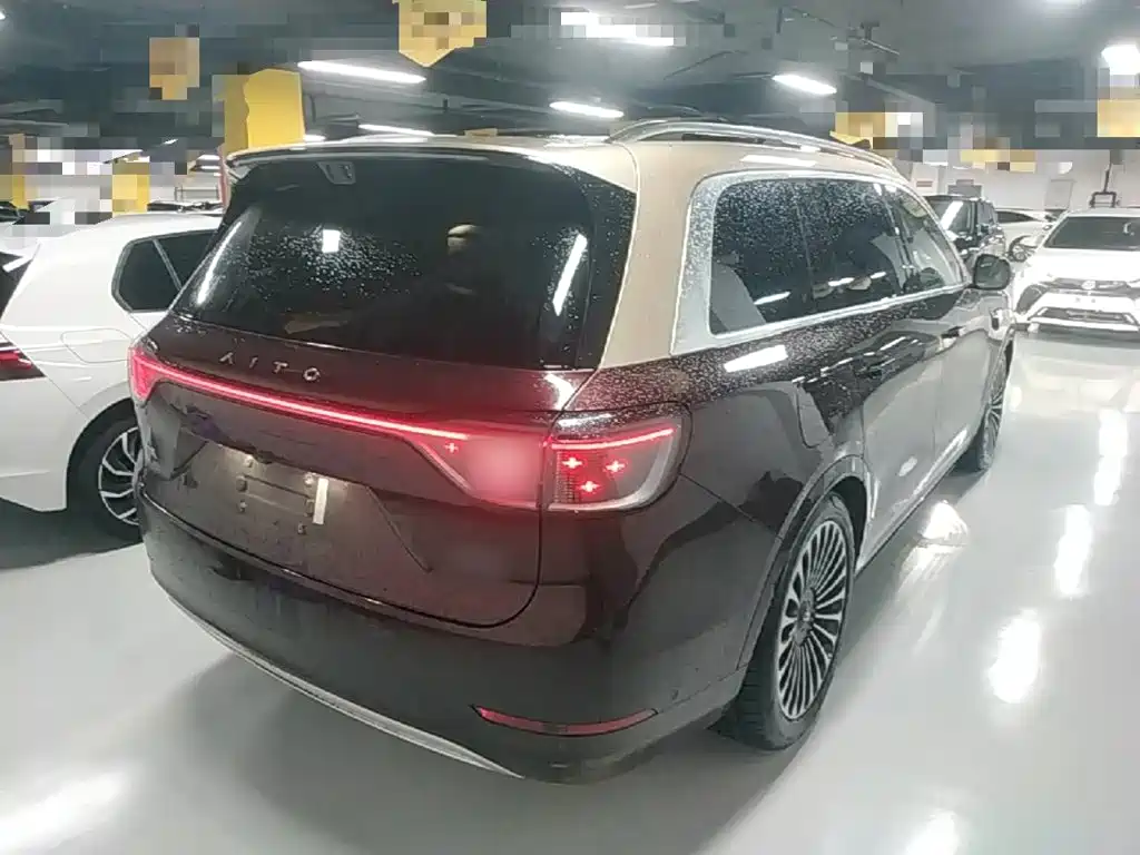 Aito M9 2025 Ultra 52kWh 6 мест (192 ）