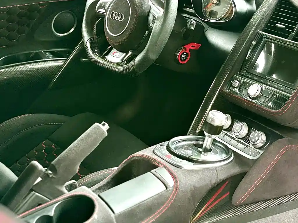 Audi R8 — миниатюра 4