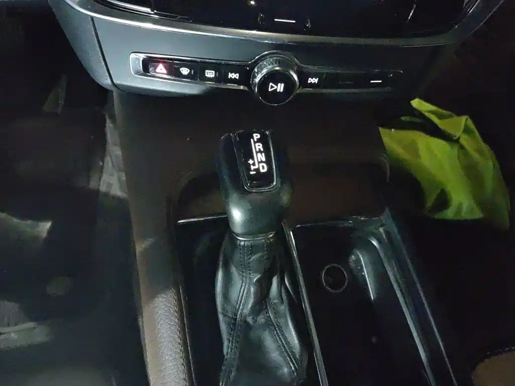 Volvo S90 — миниатюра 15