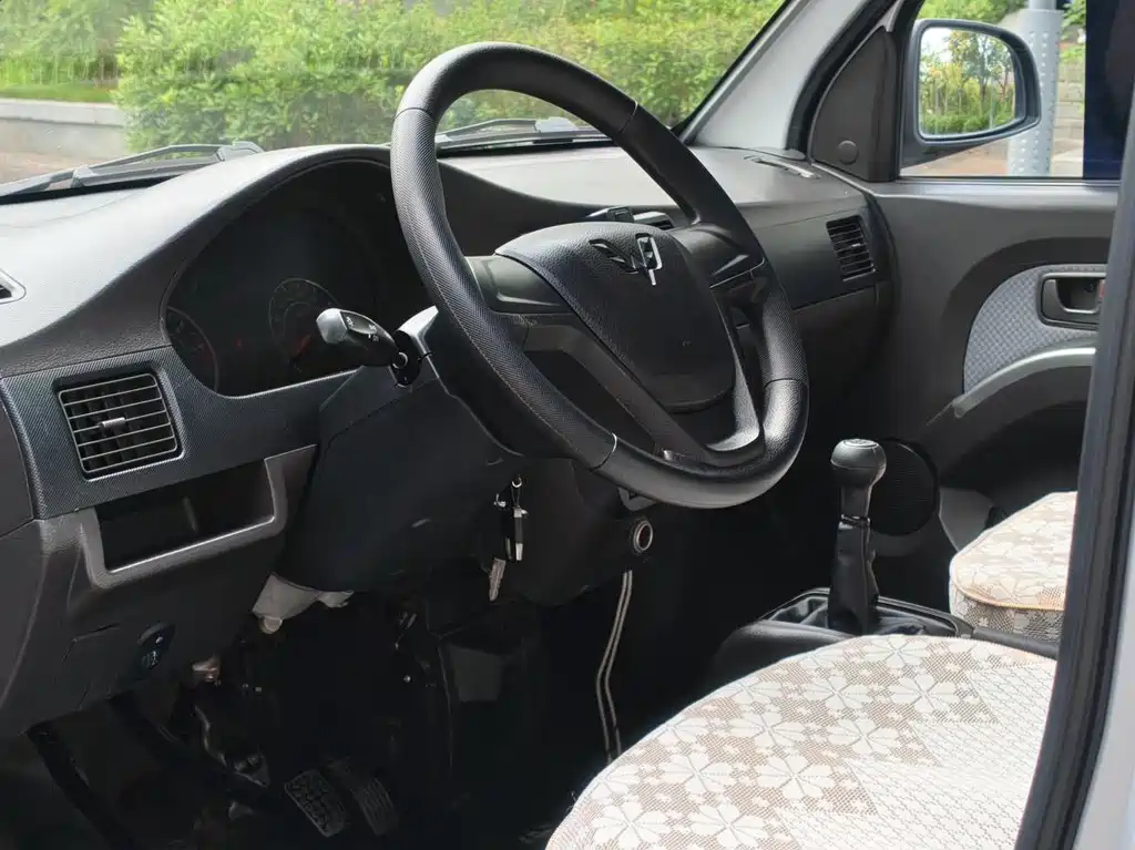 Wuling Rongguang Mini Truck — миниатюра 12