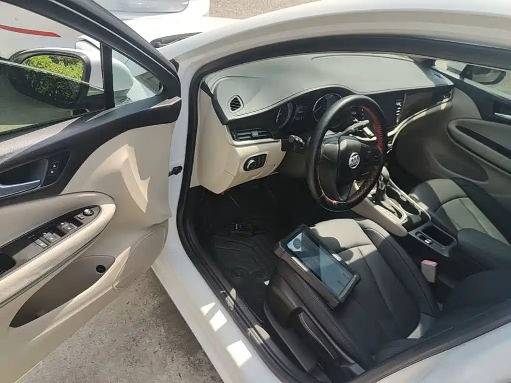 Buick Verano — миниатюра 16