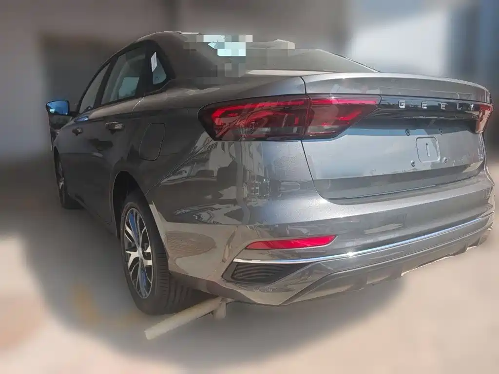 Geely Emgrand — миниатюра 4