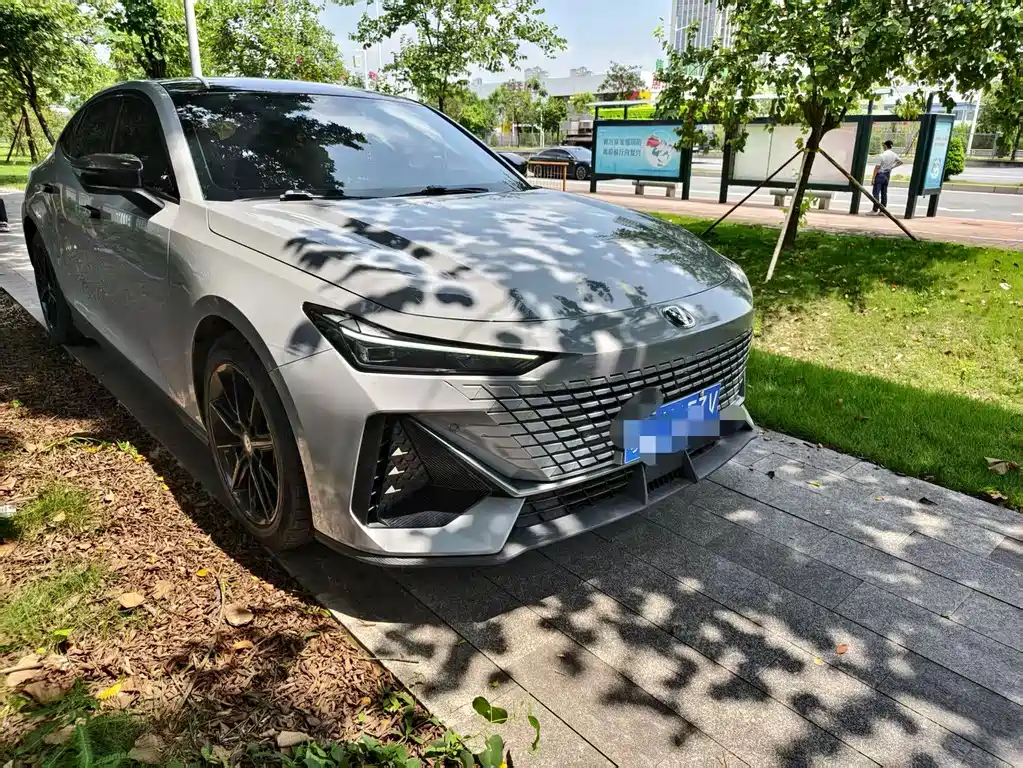 Changan UNI-V — миниатюра 3