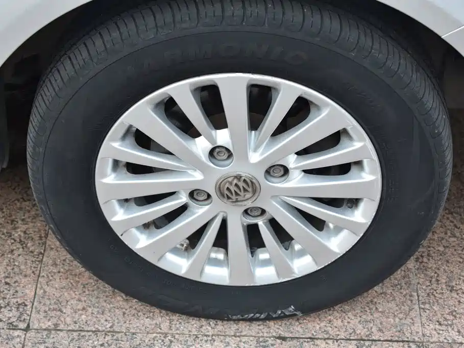 Buick Excelle — миниатюра 16