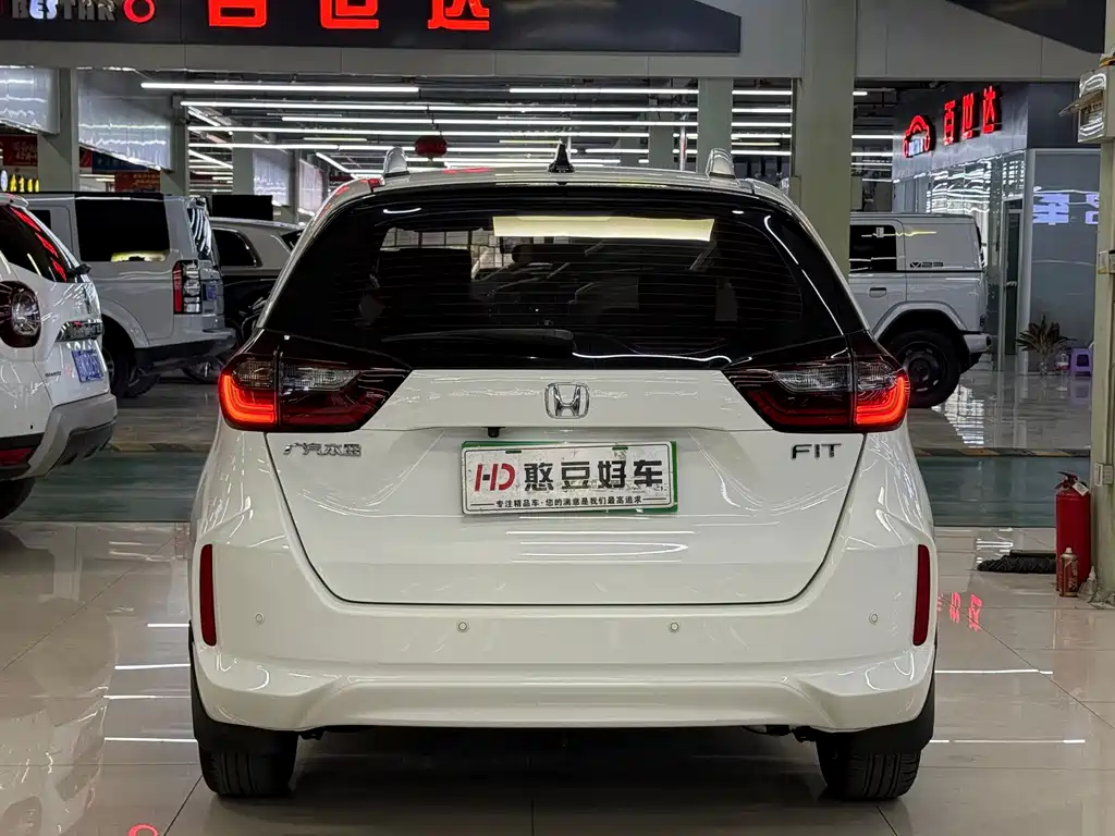Honda Fit — миниатюра 5