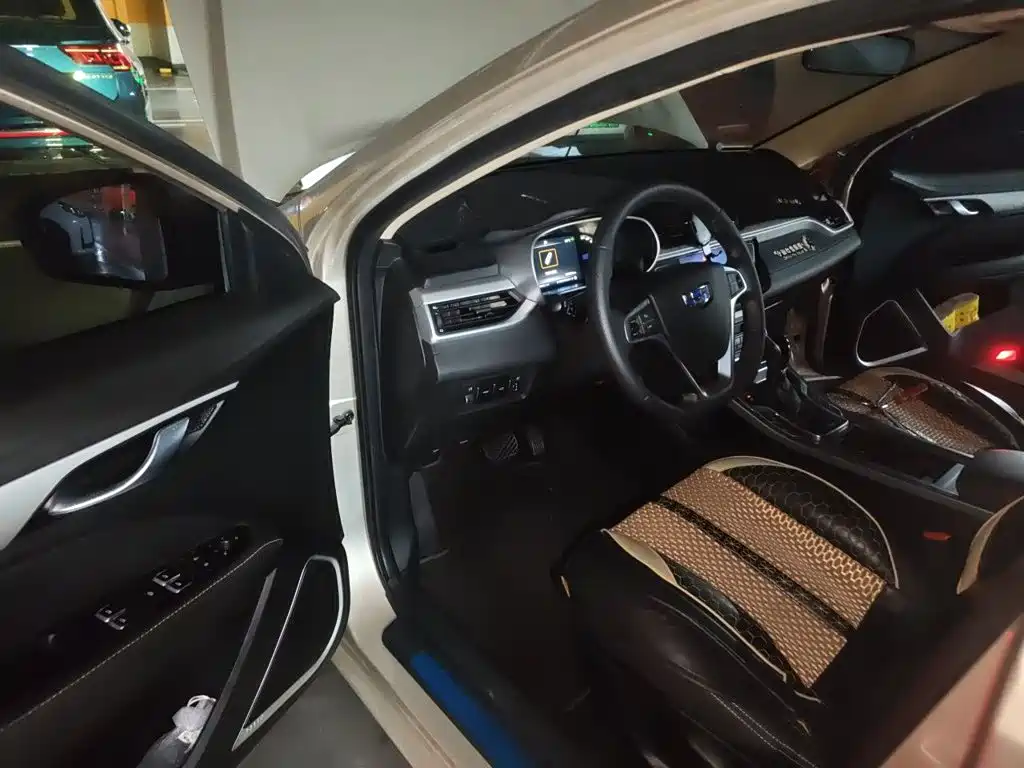 Geely Emgrand — миниатюра 17