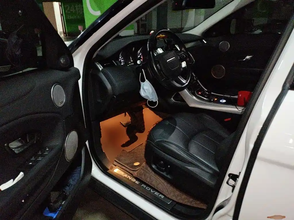 Land Rover Evoque — миниатюра 13