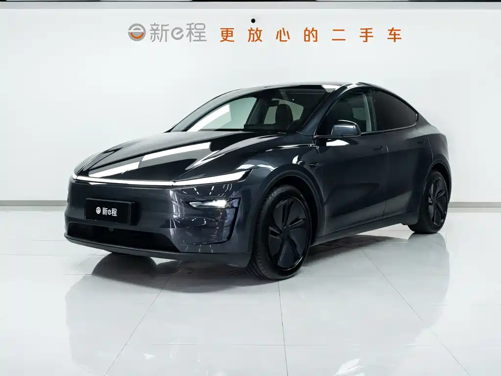 Tesla Model Y 2025