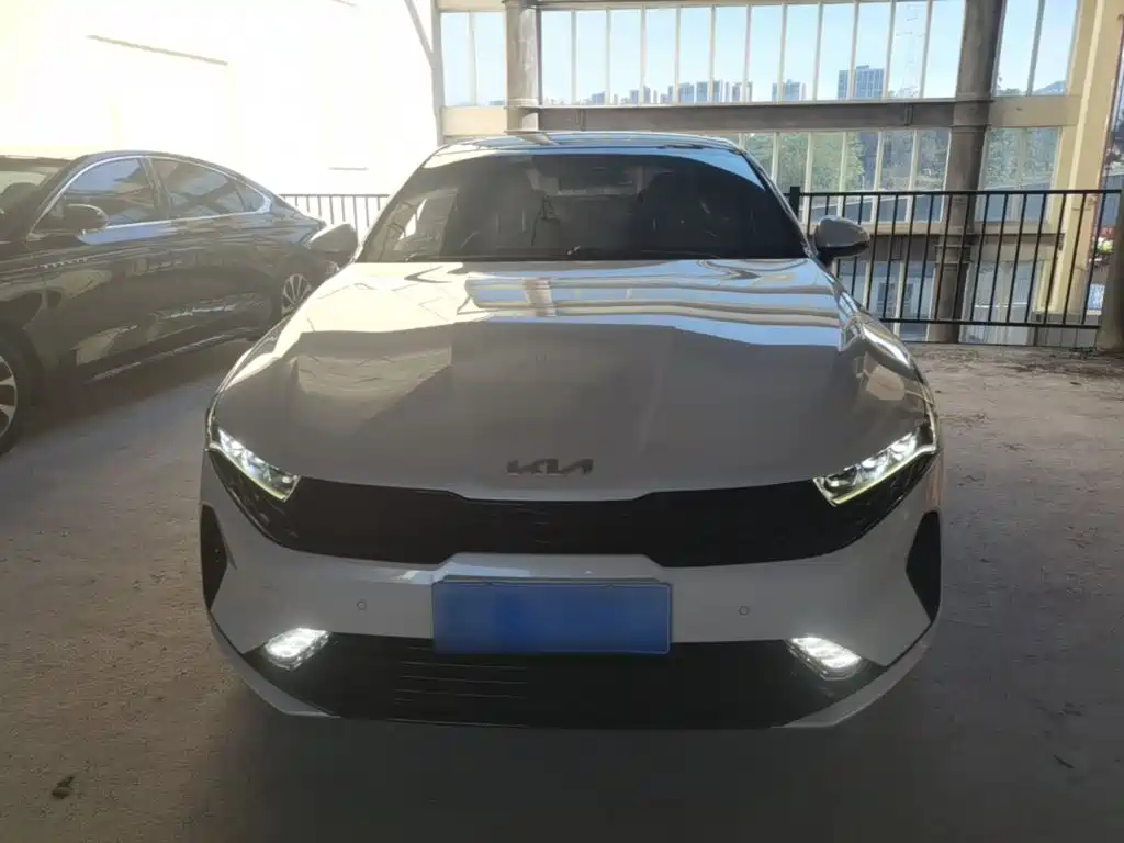 Kia K5 — миниатюра 3