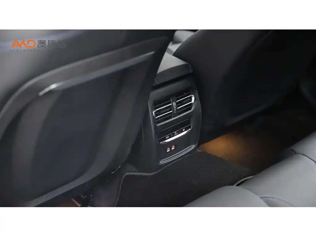 BMW 3 Series — миниатюра 9