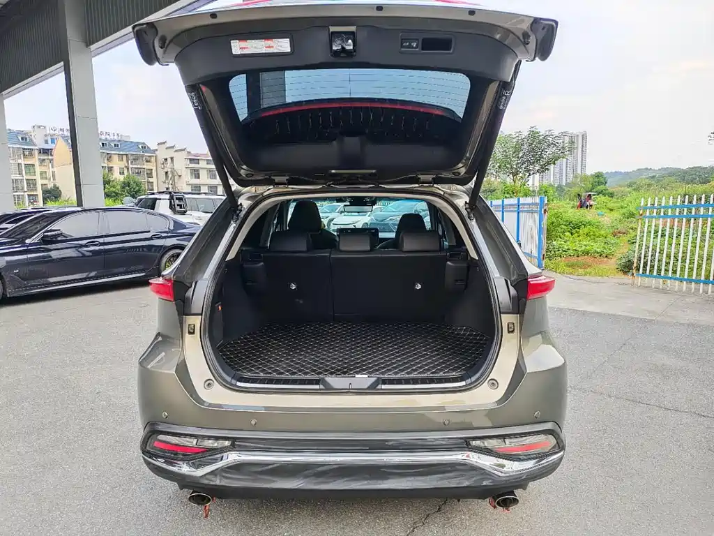 Toyota Harrier — миниатюра 16