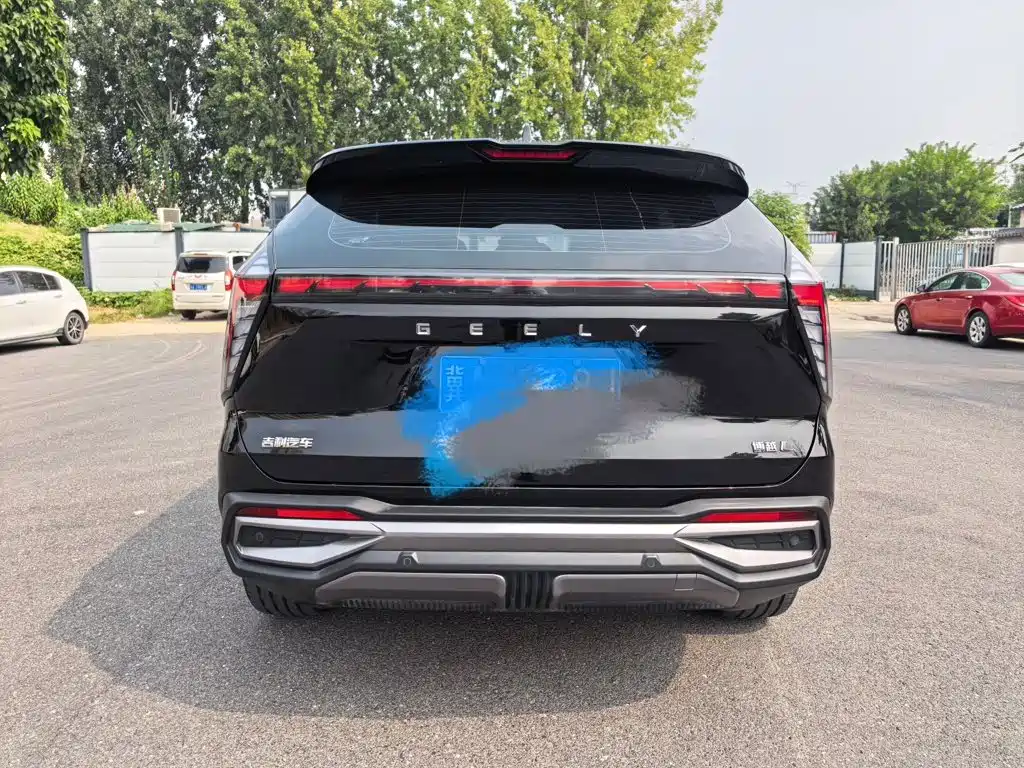 Geely Boyue L — миниатюра 9