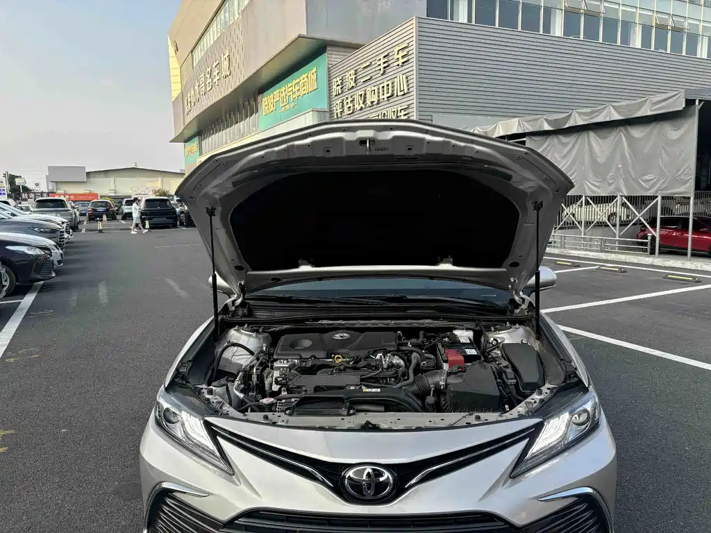 Toyota Camry — миниатюра 11