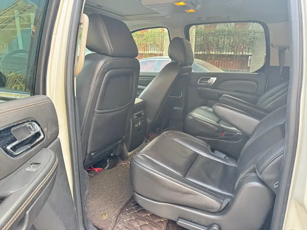 CADILLAC ESCALADE ESCALADE