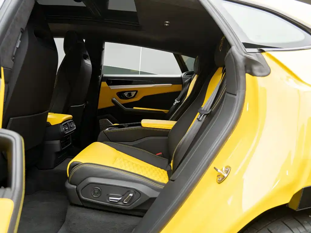 Lamborghini Urus — миниатюра 10
