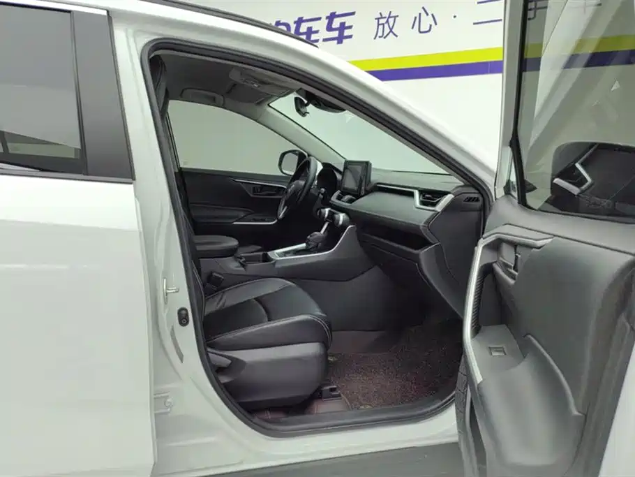 Toyota RAV4 2022 2.0L CVT