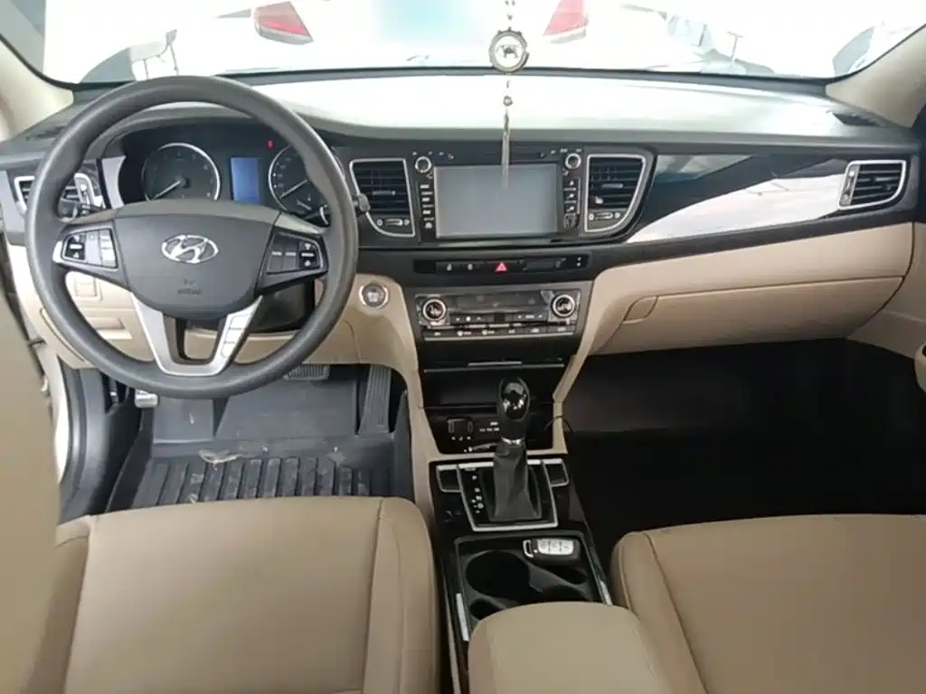 Hyundai Mistra — миниатюра 10