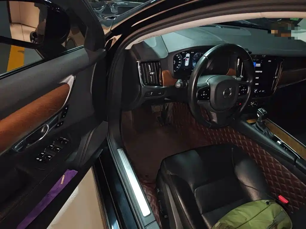 Volvo S90 — миниатюра 18