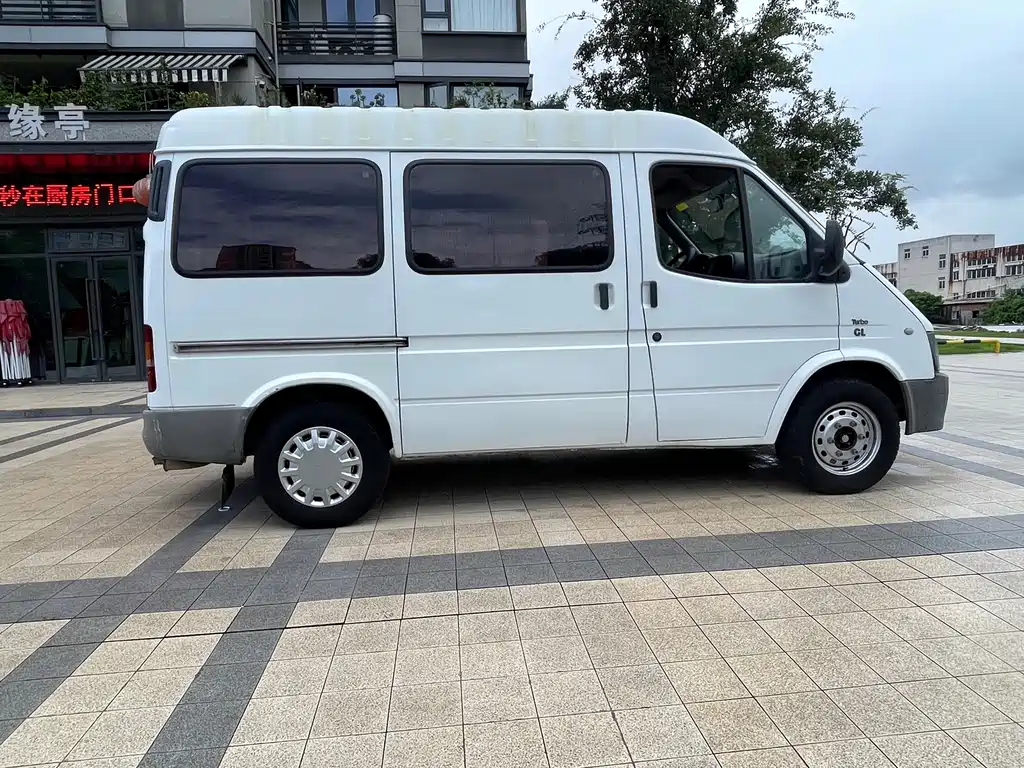 Ford Transit Classic — миниатюра 4