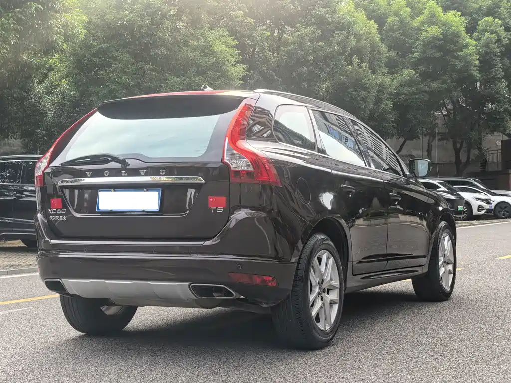 Volvo XC60 — миниатюра 4
