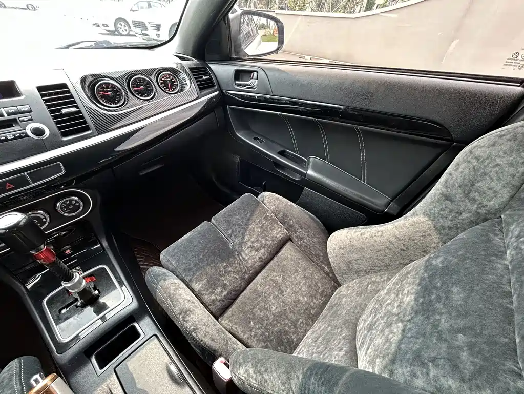 Mitsubishi Lancer EX — миниатюра 5