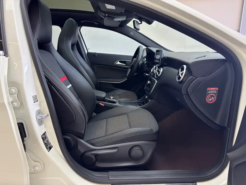 Mercedes-Benz A-Class (Import) — миниатюра 16