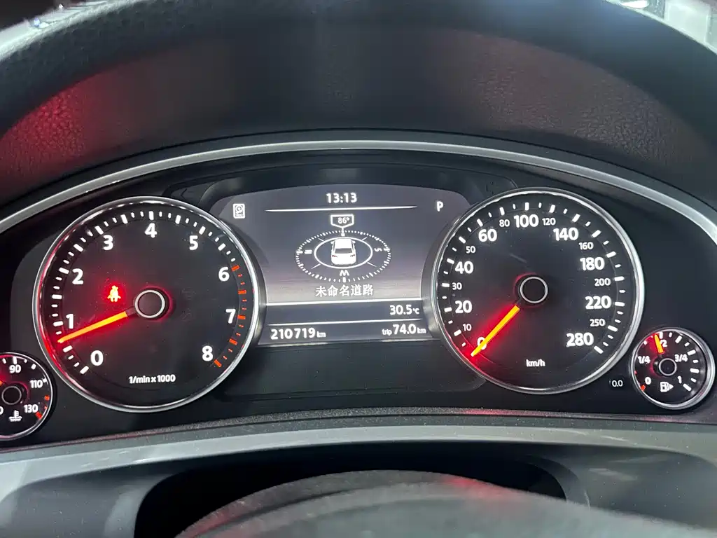 Volkswagen Touareg — миниатюра 12