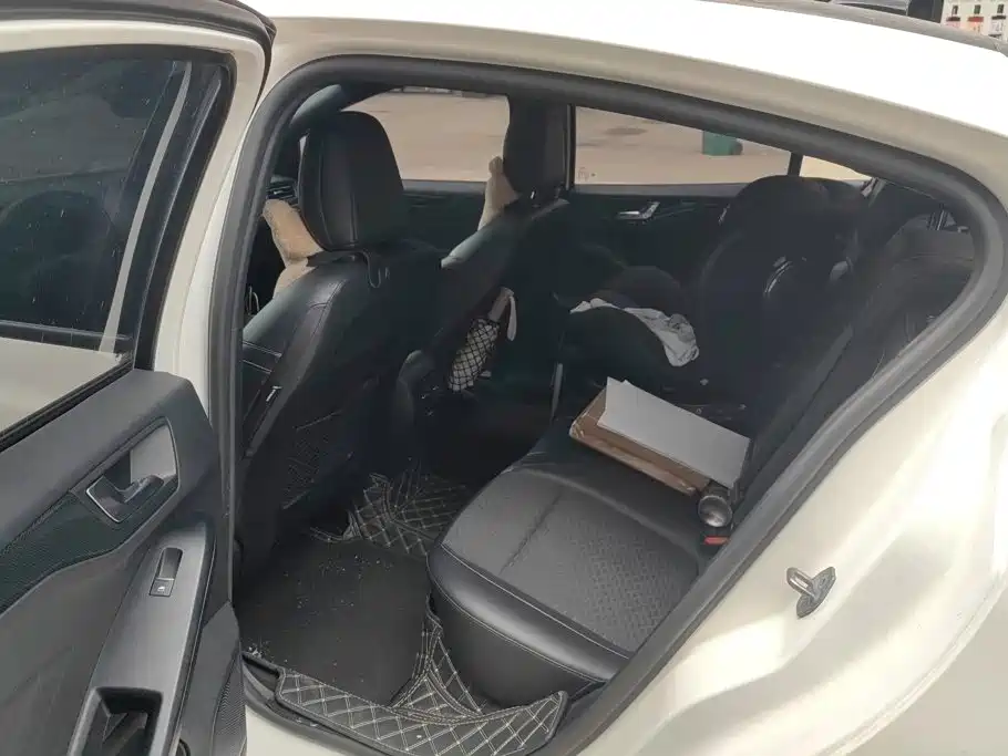 Ford Focus — миниатюра 11