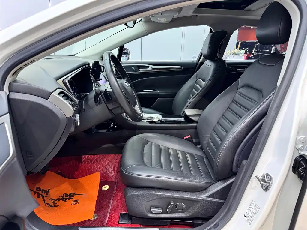 Ford Mondeo 2013 2.0L GTDi200 Fashion