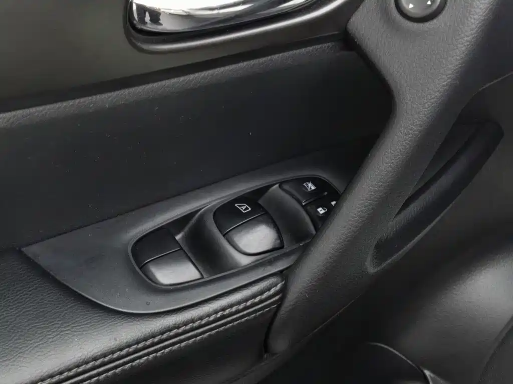 Nissan X-Trail — миниатюра 9