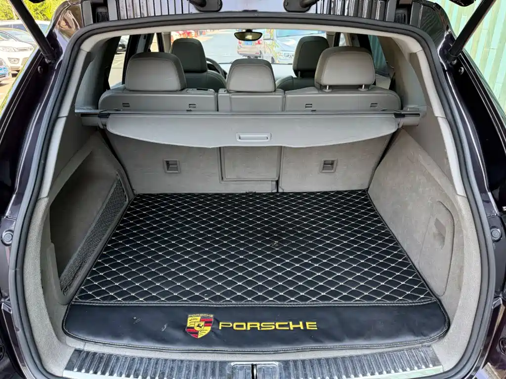 Porsche Cayenne — миниатюра 11