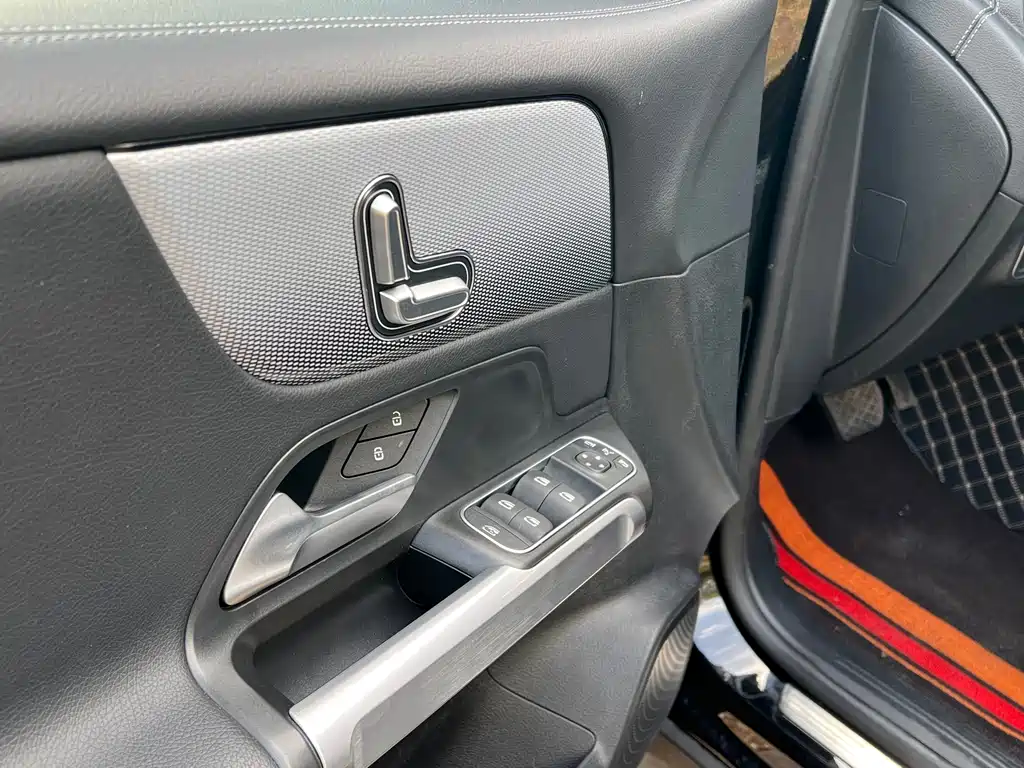 Mercedes-Benz GLB 2023 GLB 200 Fashion