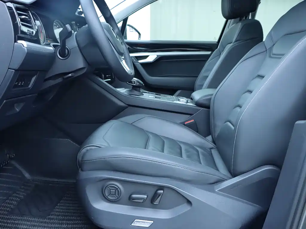 Volkswagen Touareg 2019 2.0TSI VI