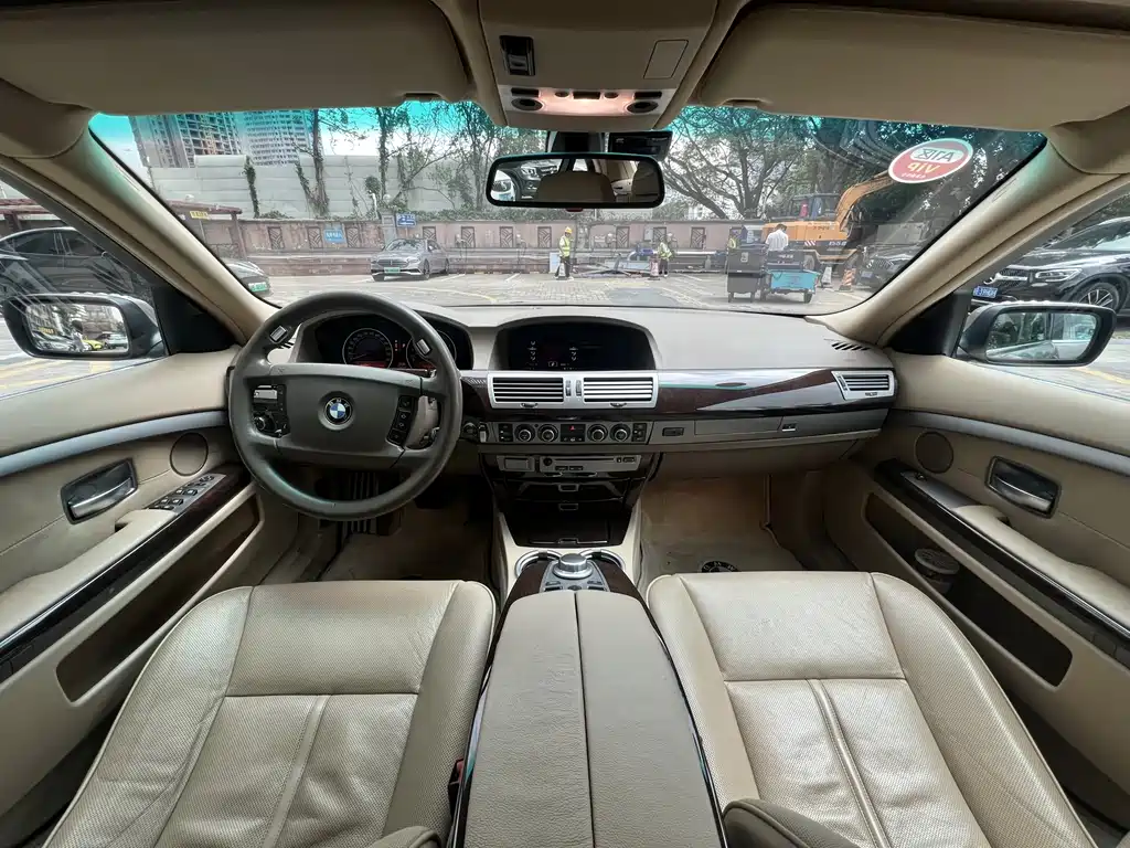 BMW 7 Series 7 2005 730Li