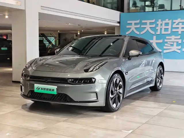 2022 Zeekr 001
